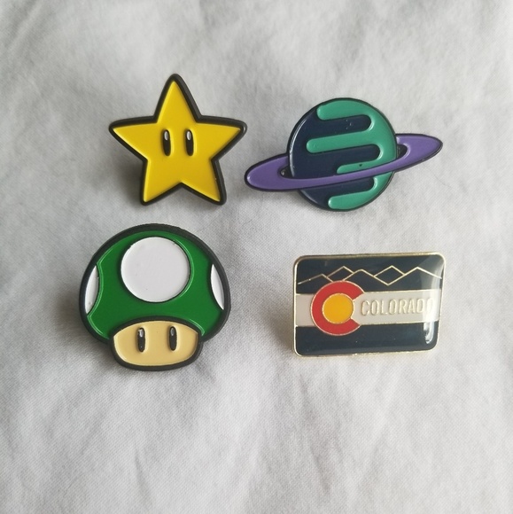 🌻Assorted Pins & Patches🌻 - Picture 3 of 3